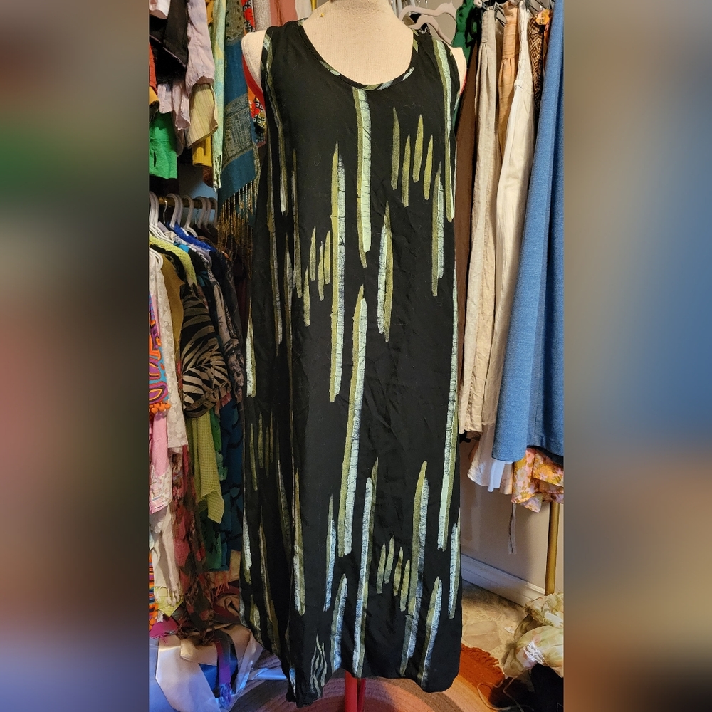 sM Black and Green Midi Dress